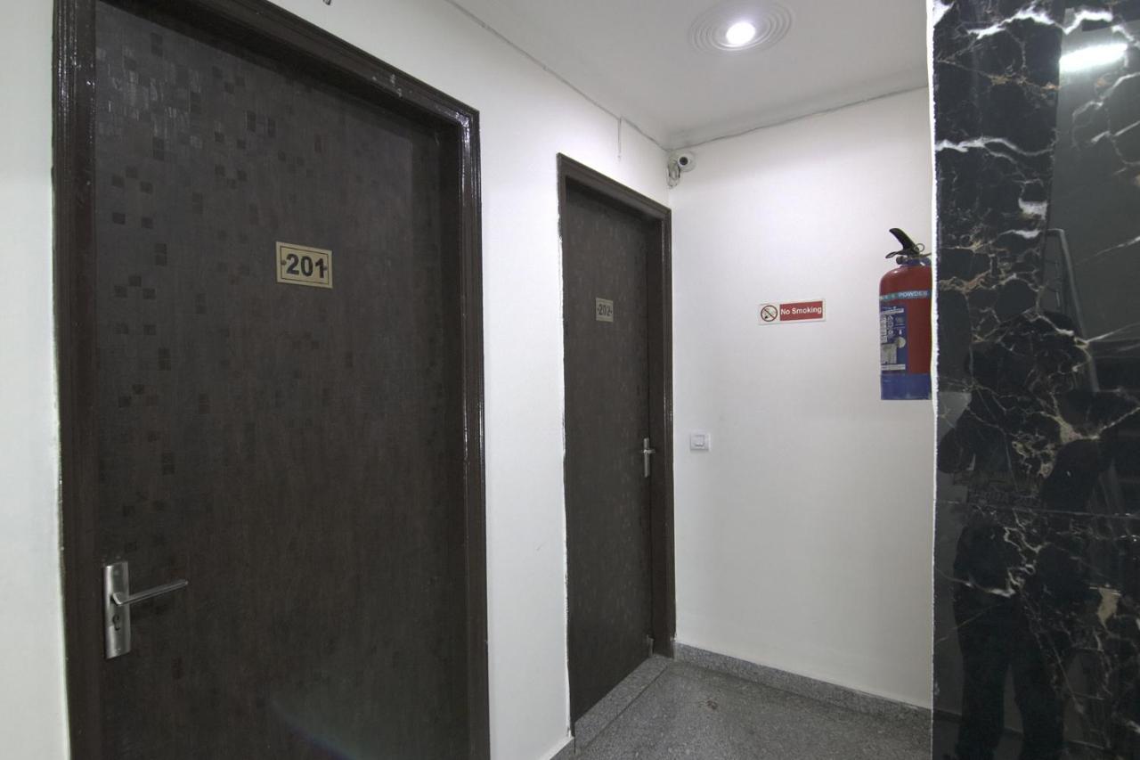 Fabhotel Airport Avalon Near Igi Airport New Delhi Bagian luar foto