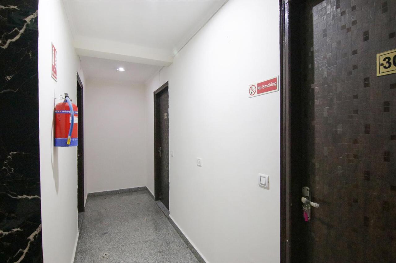 Fabhotel Airport Avalon Near Igi Airport New Delhi Bagian luar foto