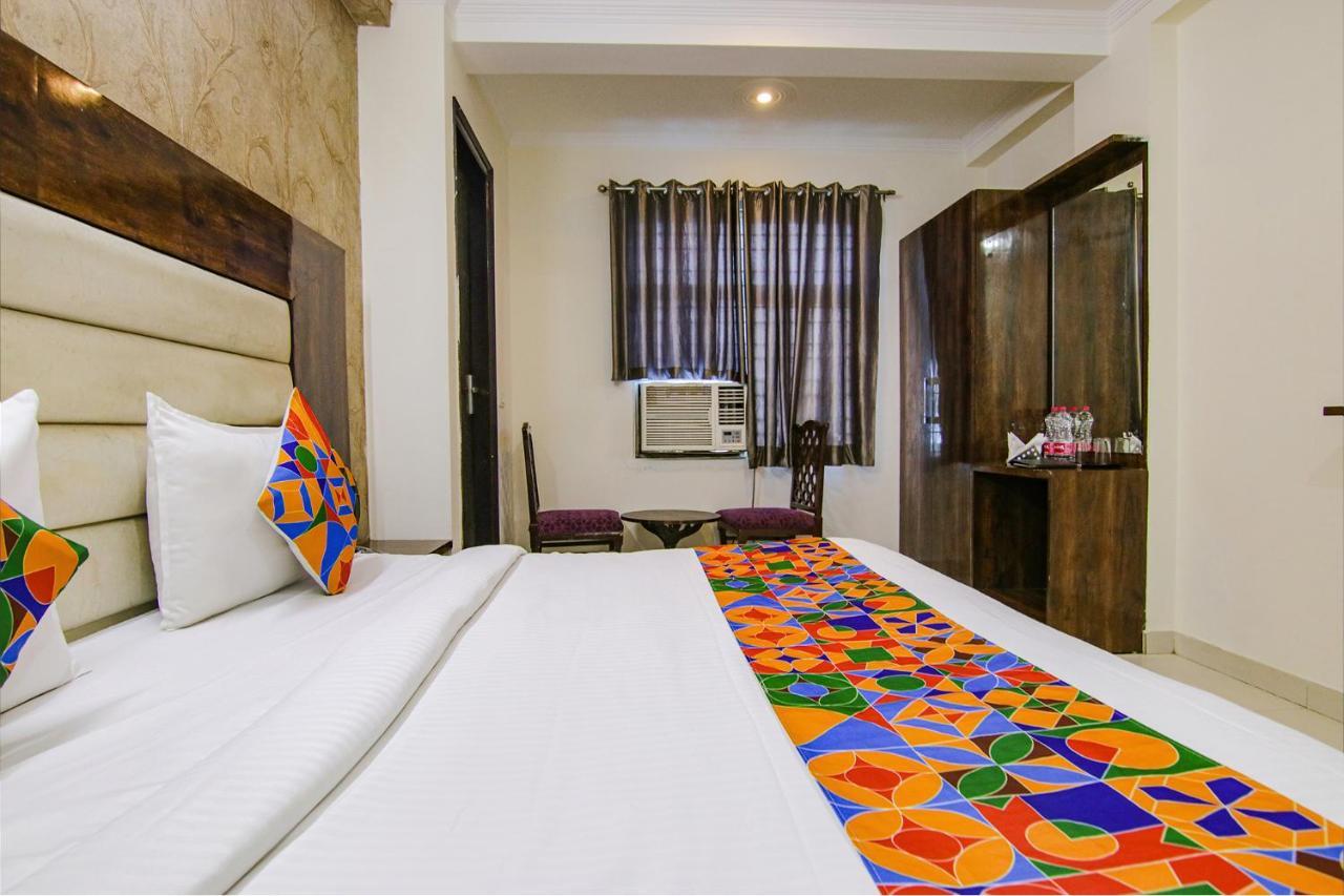 Fabhotel Airport Avalon Near Igi Airport New Delhi Bagian luar foto