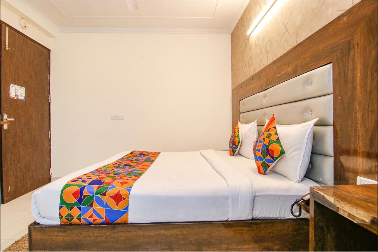 Fabhotel Airport Avalon Near Igi Airport New Delhi Bagian luar foto