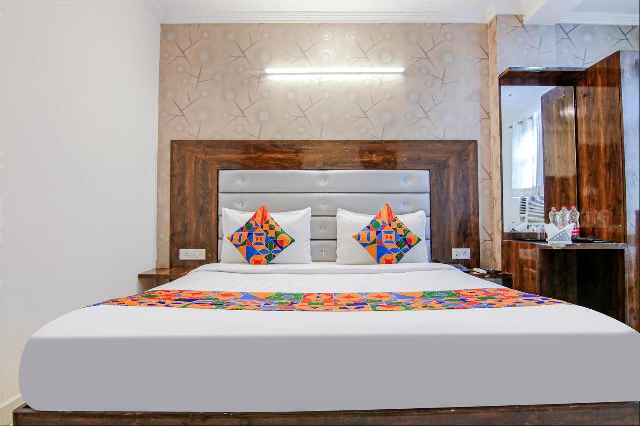 Fabhotel Airport Avalon Near Igi Airport New Delhi Bagian luar foto