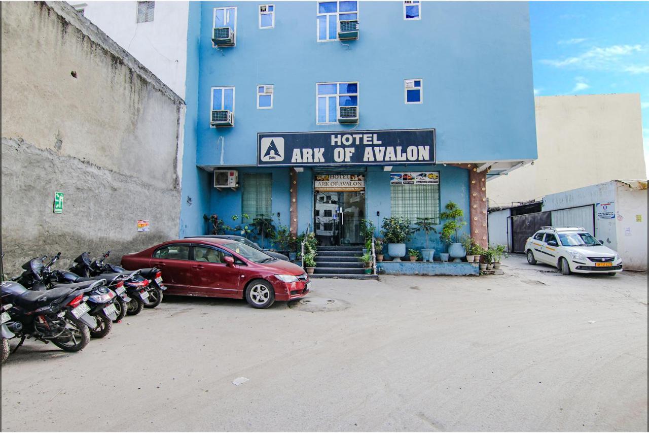 Fabhotel Airport Avalon Near Igi Airport New Delhi Bagian luar foto
