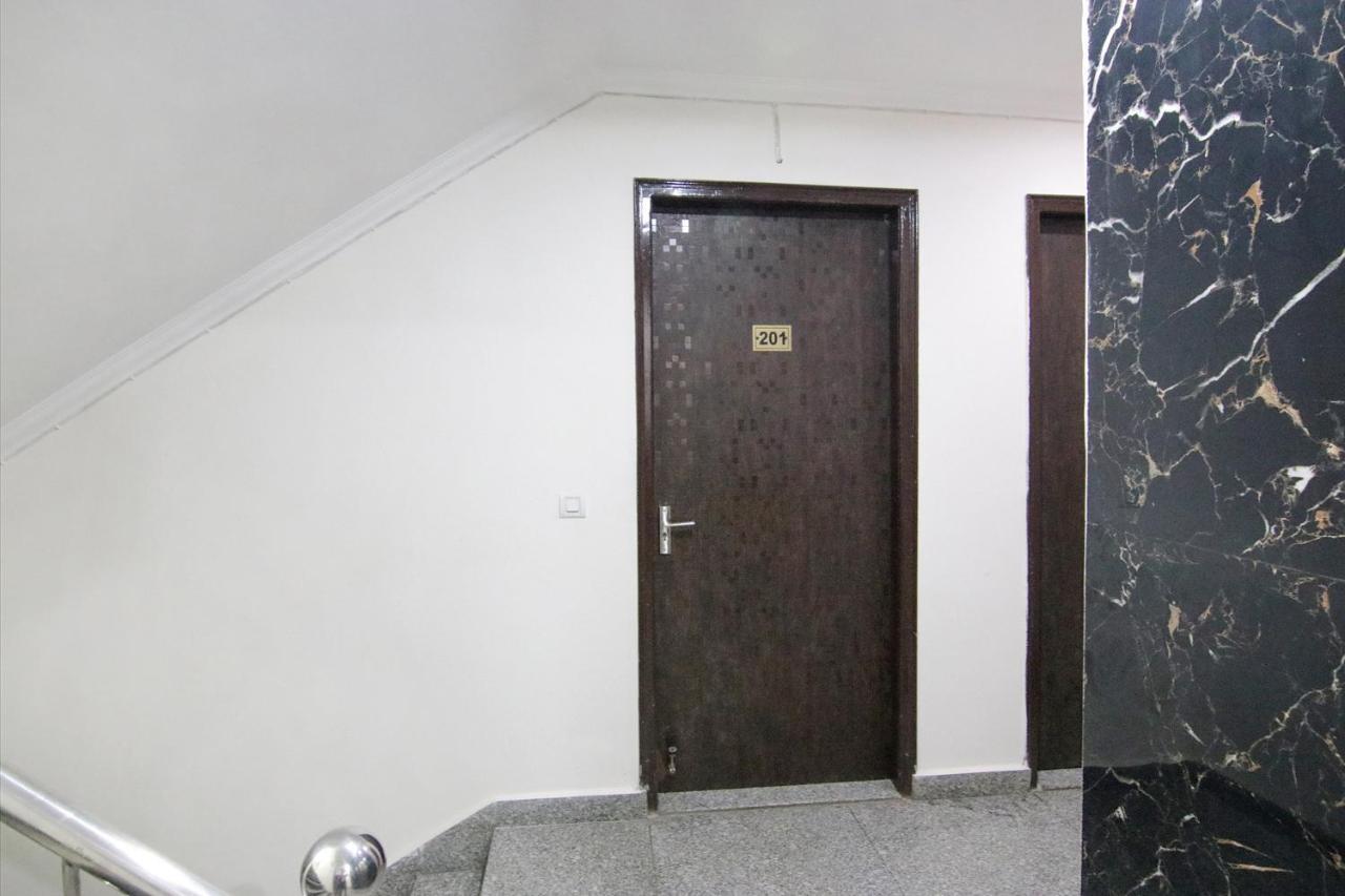 Fabhotel Airport Avalon Near Igi Airport New Delhi Bagian luar foto