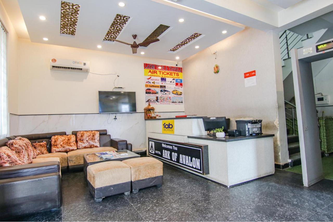 Fabhotel Airport Avalon Near Igi Airport New Delhi Bagian luar foto