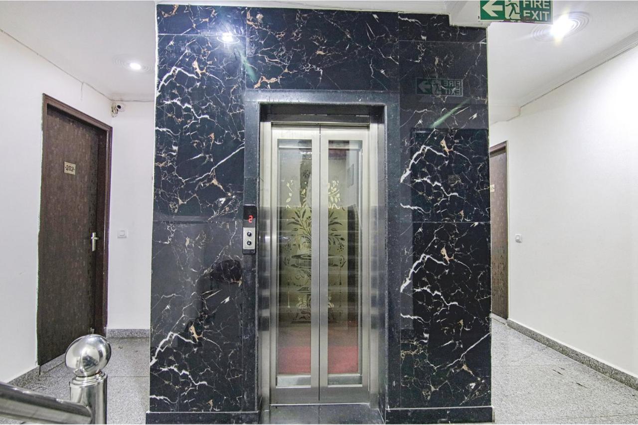 Fabhotel Airport Avalon Near Igi Airport New Delhi Bagian luar foto