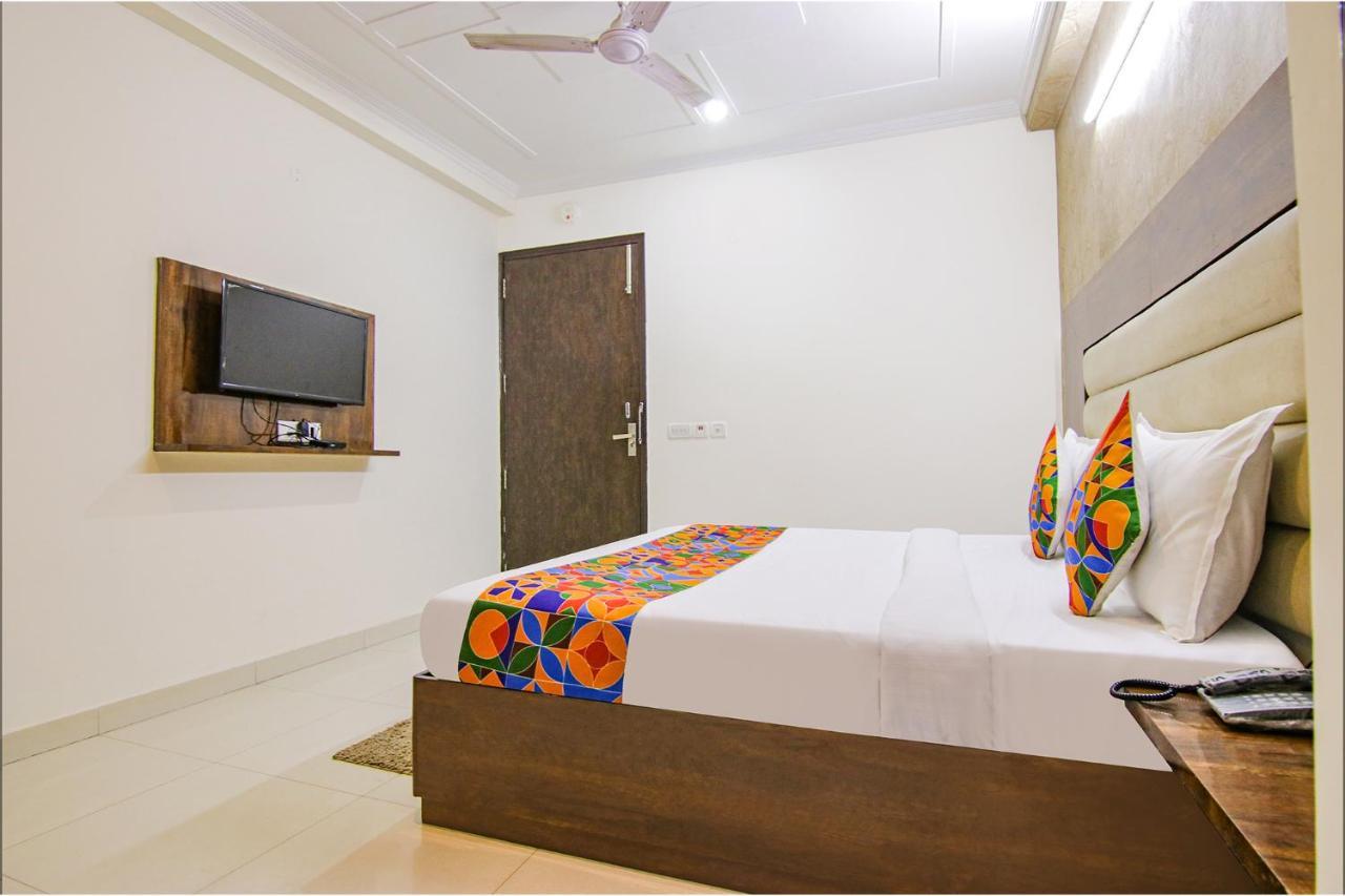 Fabhotel Airport Avalon Near Igi Airport New Delhi Bagian luar foto